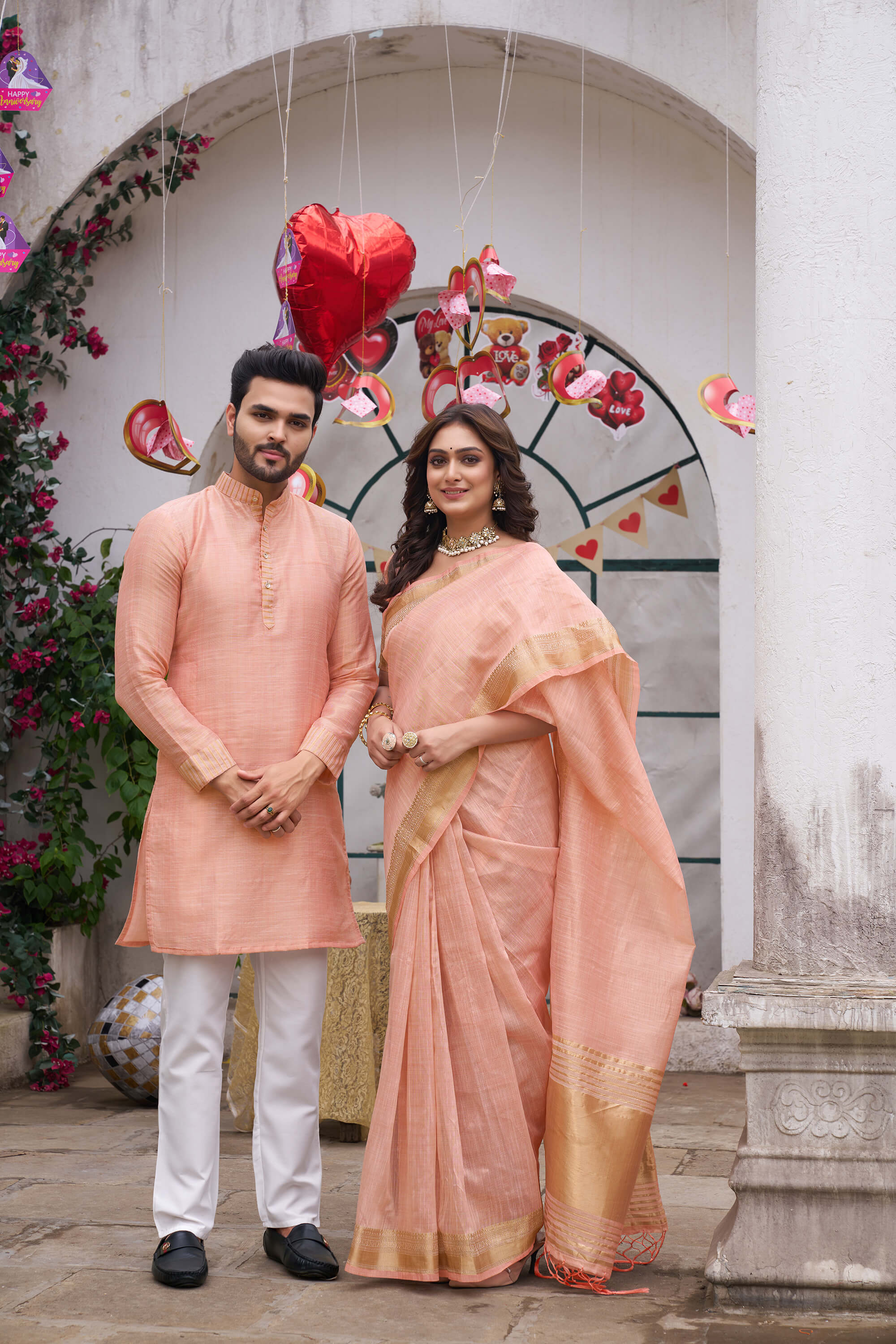 Punjabi Couple in Traditional Wedding Dress | Punjabi couple, Punjabi  wedding couple, Traditional indian dress