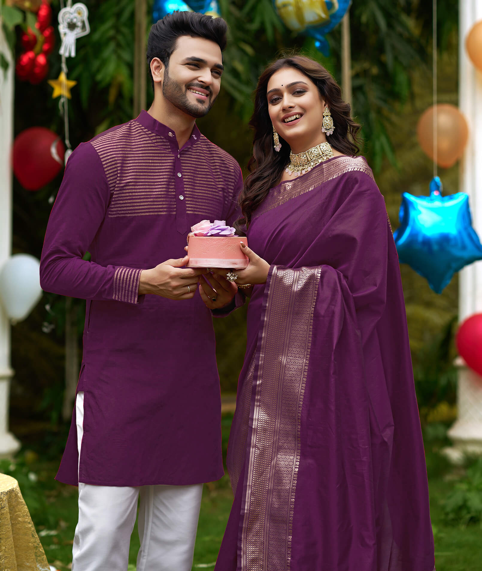 Blissbie Couple Set Women's and Men's Handloom Pure Cotton Matching Combo Couple  Dress Saree and Kurta (S) : Amazon.in: Fashion