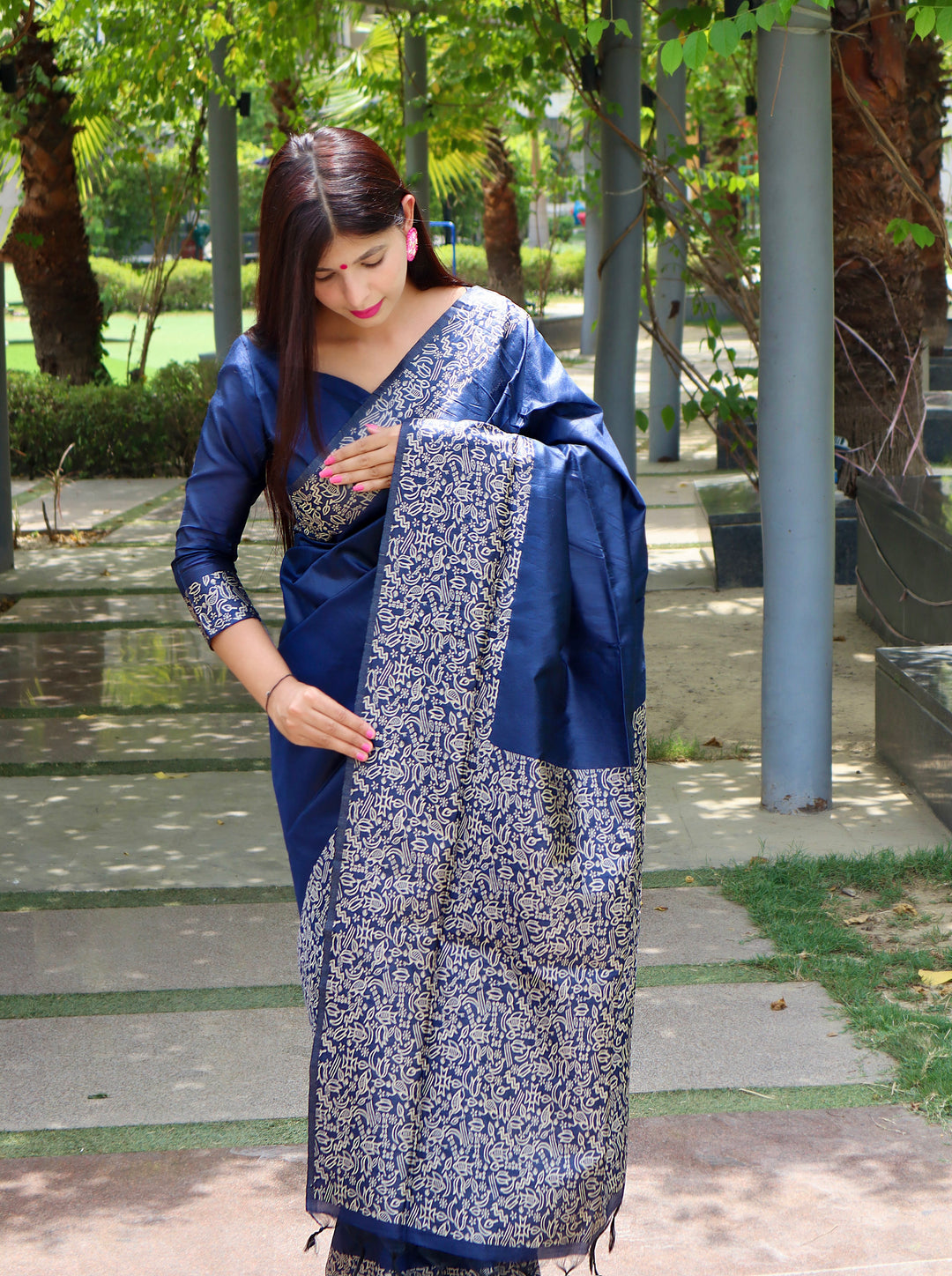 Banglori Handloom Raw Silk Navy Blue Saree