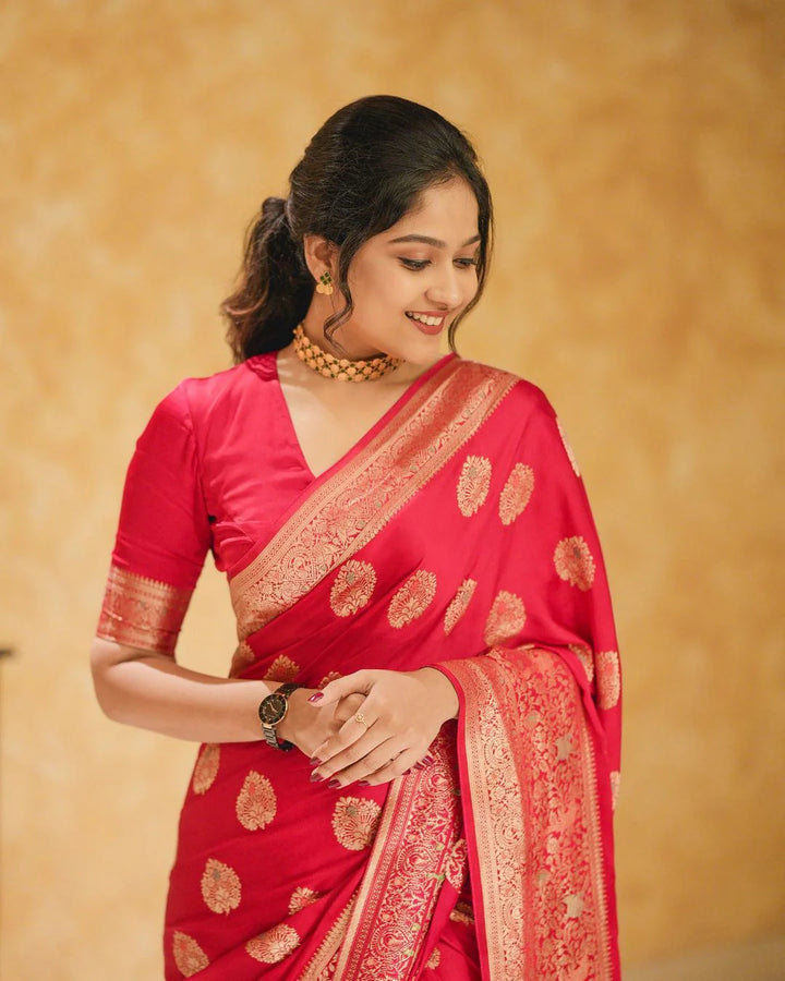 Red Soft silk saree With classic Unstitch Blouse