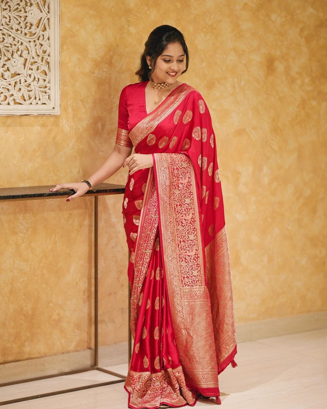 Red Soft silk saree With classic Unstitch Blouse